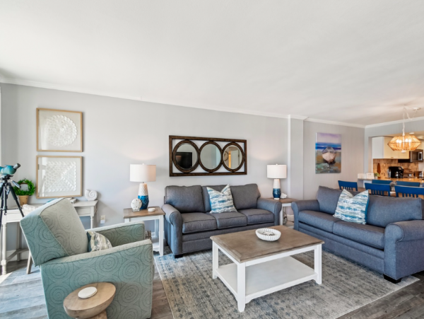 DESTIN 3 BEDROOM BEACHFRONT CONDO WITH VIEWS!