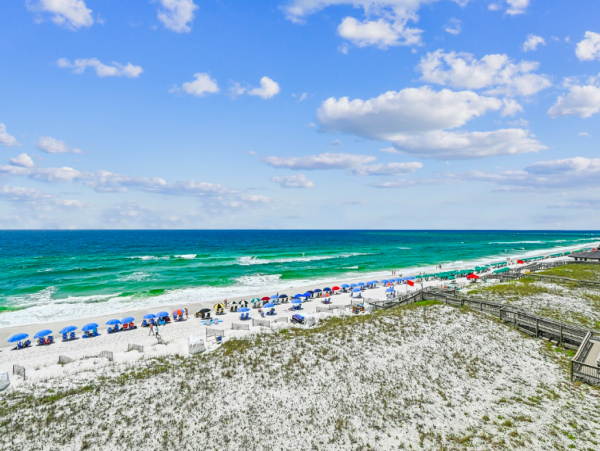 DESTIN 3 BEDROOM BEACHFRONT CONDO WITH VIEWS!
