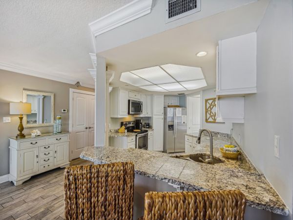Vacation Condo in Destin Sleeps 9 Guests