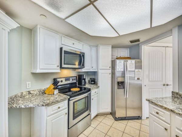 Vacation Condo in Destin Sleeps 9 Guests