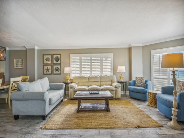 Vacation Condo in Destin Sleeps 9 Guests