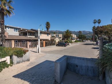 Two Bedroom Walk to Beach Rental Condo in Carpinteria
