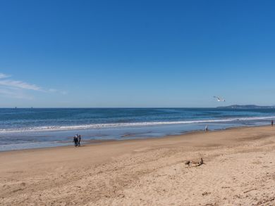 Two Bedroom Walk to Beach Rental Condo in Carpinteria