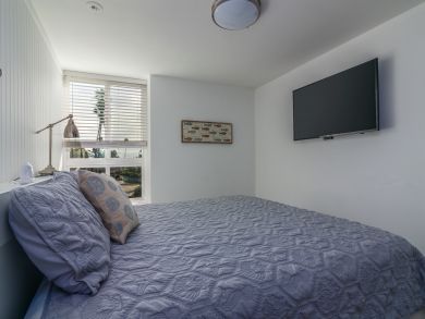 Two Bedroom Walk to Beach Rental Condo in Carpinteria