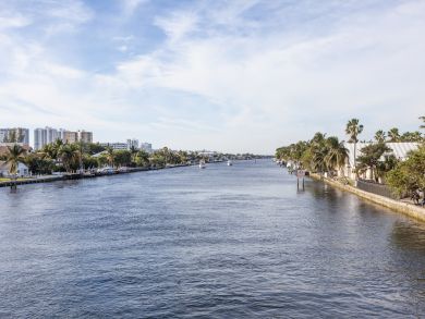 2 Blocks from the Ocean 2 Bedroom Apartment in Pompano Beach
