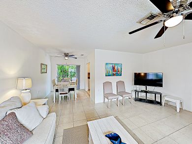 2 Blocks from the Ocean 2 Bedroom Apartment in Pompano Beach