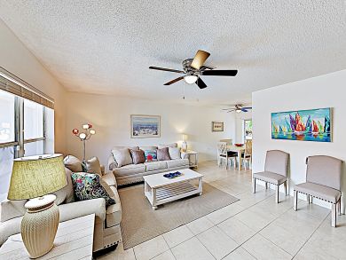 2 Blocks from the Ocean 2 Bedroom Apartment in Pompano Beach