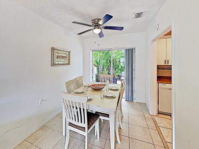 2 Blocks from the Ocean 2 Bedroom Apartment in Pompano Beach