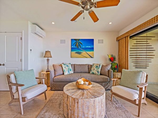Oceanfront Three Bedroom Vacation Home 15ft From Ocean