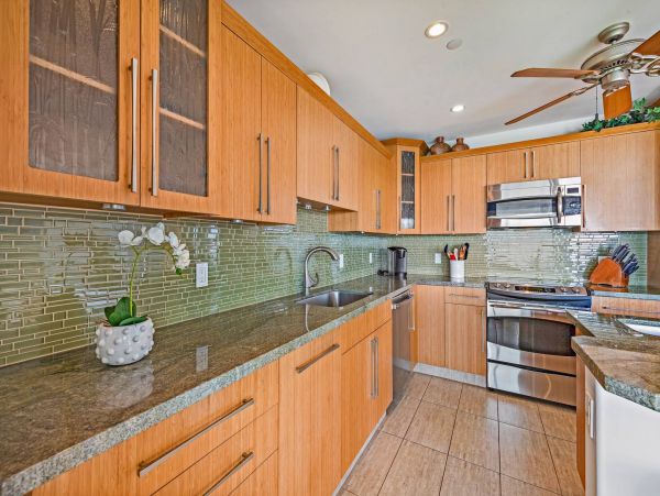 Oceanfront Three Bedroom Vacation Home 15ft From Ocean