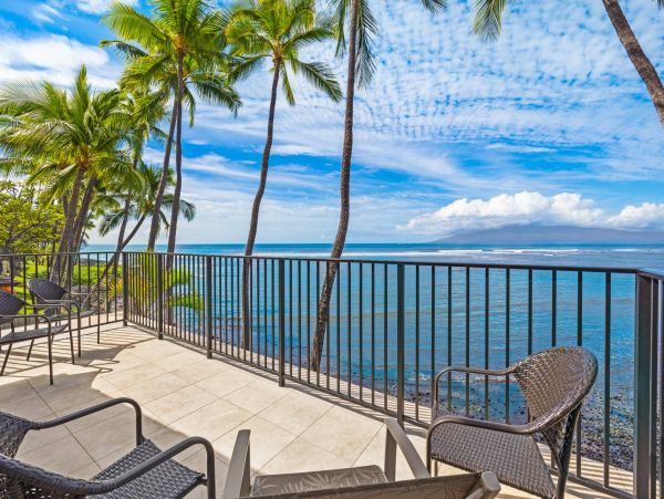 Oceanfront Three Bedroom Vacation Home 15ft From Ocean