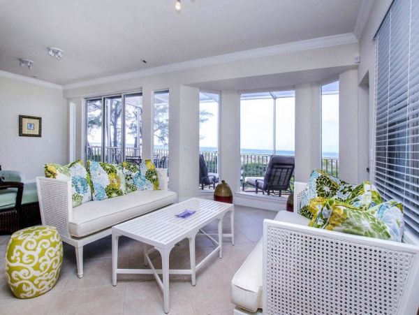 Captiva Vacation Rental Home Three Bedrooms With Shared Pool