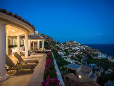 Luxury 6 Bedroom Villa Pool & Spa & Panoramic Ocean Views
