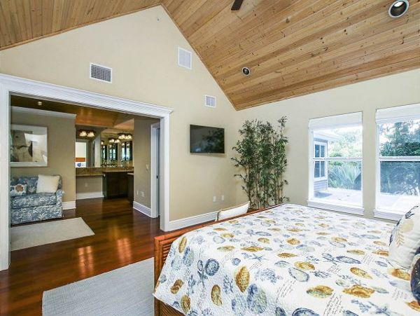 Beautiful Captiva Island Vacation Home Sleeps 8 Guests