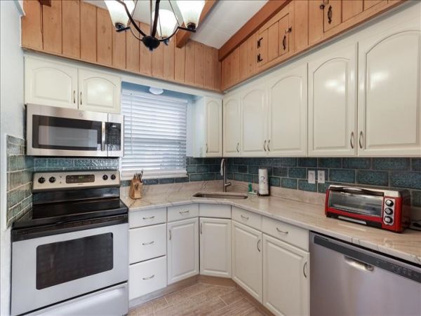 Anna Maria Vacation Duplex Sleeps 4 Guests