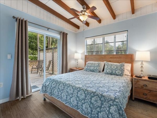 Anna Maria Vacation Duplex Sleeps 4 Guests