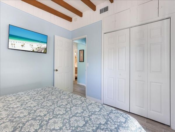 Anna Maria Vacation Duplex Sleeps 4 Guests