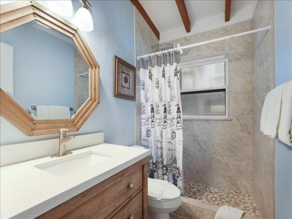 Anna Maria Vacation Duplex Sleeps 4 Guests
