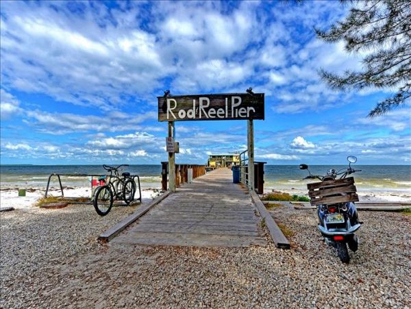Anna Maria Vacation Duplex Sleeps 4 Guests