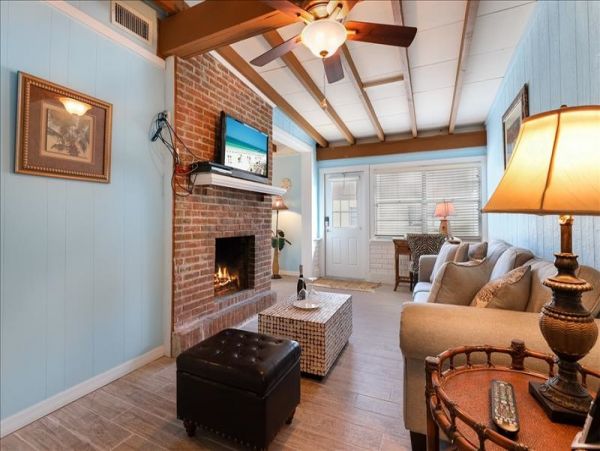 Anna Maria Vacation Duplex Sleeps 4 Guests