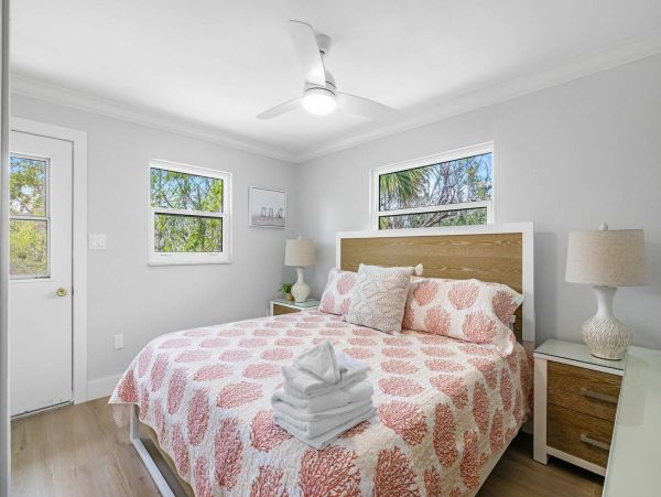 Short Walk to Beach 4 Bedroom Sanibel Vacation Home
