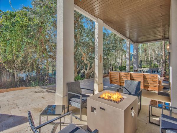 Luxurious 6- Bedrooms Walk to Beach Rental Home in Destin