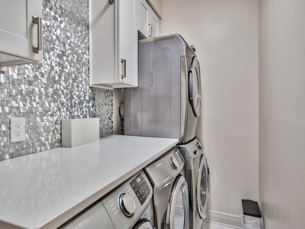 Luxurious 6- Bedrooms Walk to Beach Rental Home in Destin