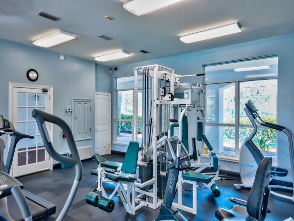 Luxurious 6- Bedrooms Walk to Beach Rental Home in Destin