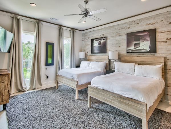 Luxurious 6- Bedrooms Walk to Beach Rental Home in Destin