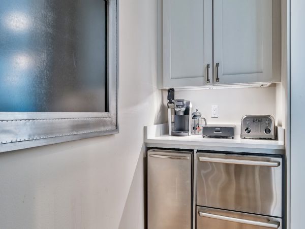 Luxurious 6- Bedrooms Walk to Beach Rental Home in Destin