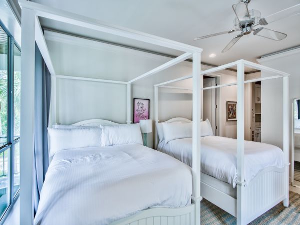 Luxurious 6- Bedrooms Walk to Beach Rental Home in Destin
