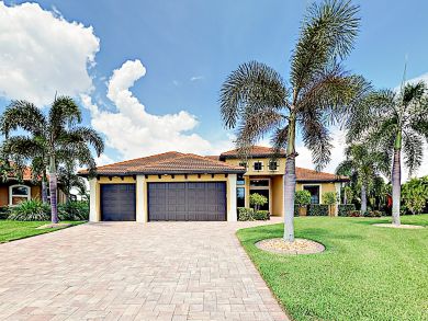 Cape Coral Vacation Rental Home Three Bedrooms Private Pool