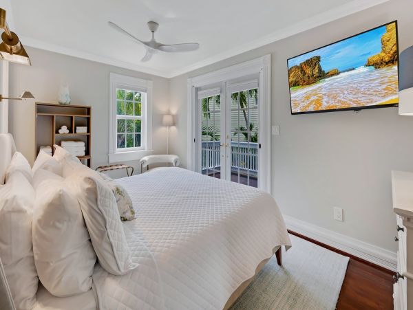 The Florida Keys 4 Bedroom Vacation Home with Private Pool