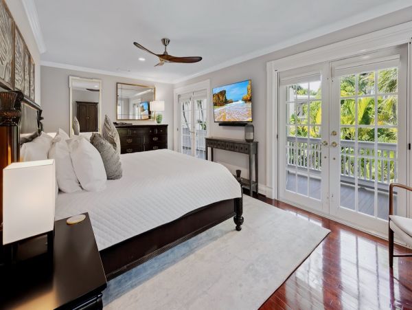 The Florida Keys 4 Bedroom Vacation Home with Private Pool