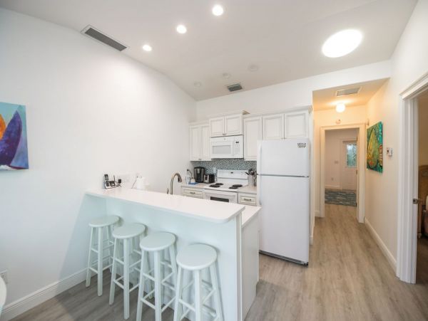 Holmes Beach 2 Bedroom Vacation Duplex with Shared Pool