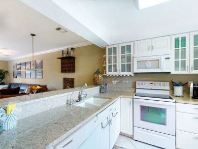 Miramar Vacation Townhome Sleeps 10 Guests