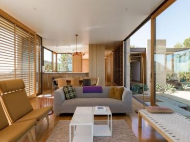 Secluded and Ultra Modern Vacation 4 Bedroom Home with Pool