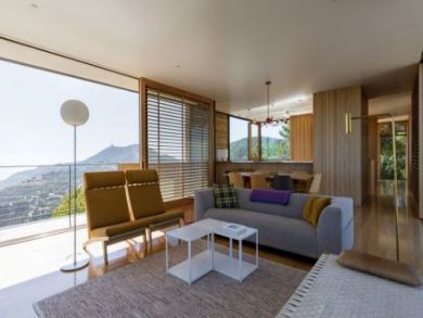 Secluded and Ultra Modern Vacation 4 Bedroom Home with Pool