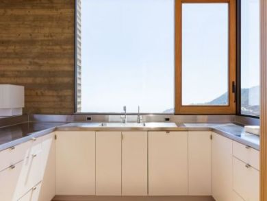 Secluded and Ultra Modern Vacation 4 Bedroom Home with Pool