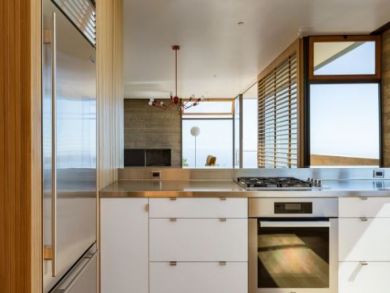 Secluded and Ultra Modern Vacation 4 Bedroom Home with Pool