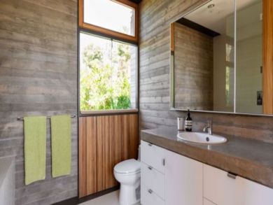 Secluded and Ultra Modern Vacation 4 Bedroom Home with Pool