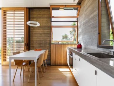 Secluded and Ultra Modern Vacation 4 Bedroom Home with Pool