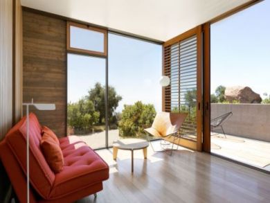 Secluded and Ultra Modern Vacation 4 Bedroom Home with Pool