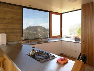 Secluded and Ultra Modern Vacation 4 Bedroom Home with Pool