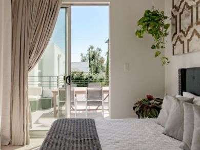Los Angeles Luxury Vacation Rental Home Four Bedrooms