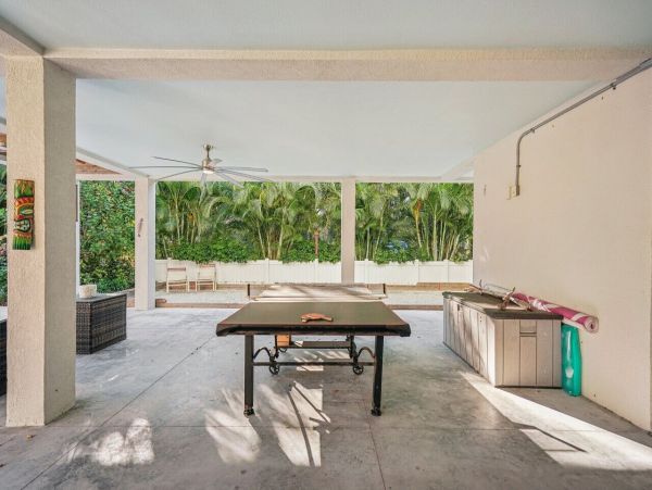 Luxury Longboat Key Monthly Vacation Rental 4-Bedroom Pool Home with Outdoor Kitchen