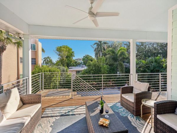 Luxury Longboat Key Monthly Vacation Rental 4-Bedroom Pool Home with Outdoor Kitchen