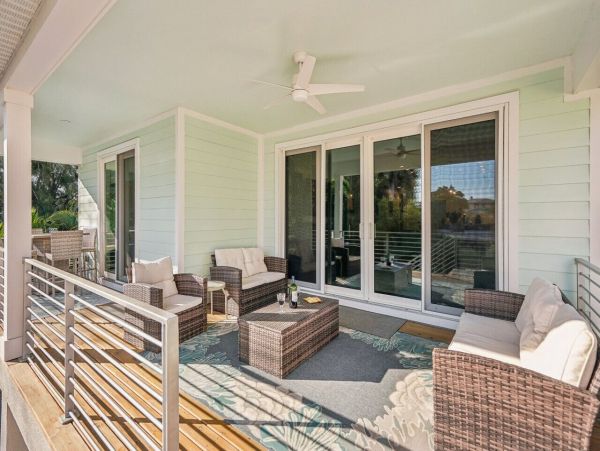 Luxury Longboat Key Monthly Vacation Rental 4-Bedroom Pool Home with Outdoor Kitchen
