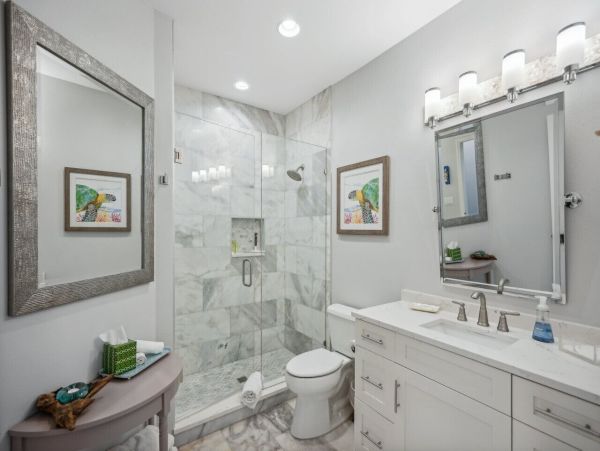Luxury Longboat Key Monthly Vacation Rental 4-Bedroom Pool Home with Outdoor Kitchen
