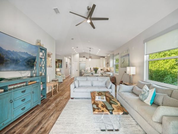 Luxury Longboat Key Monthly Vacation Rental 4-Bedroom Pool Home with Outdoor Kitchen